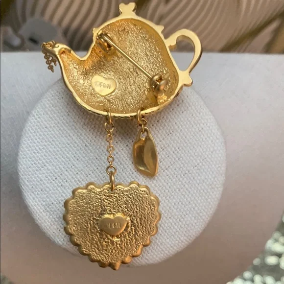 Vintage Signed Precious Moments Gold Friendship Brooch - Picture 3 of 3